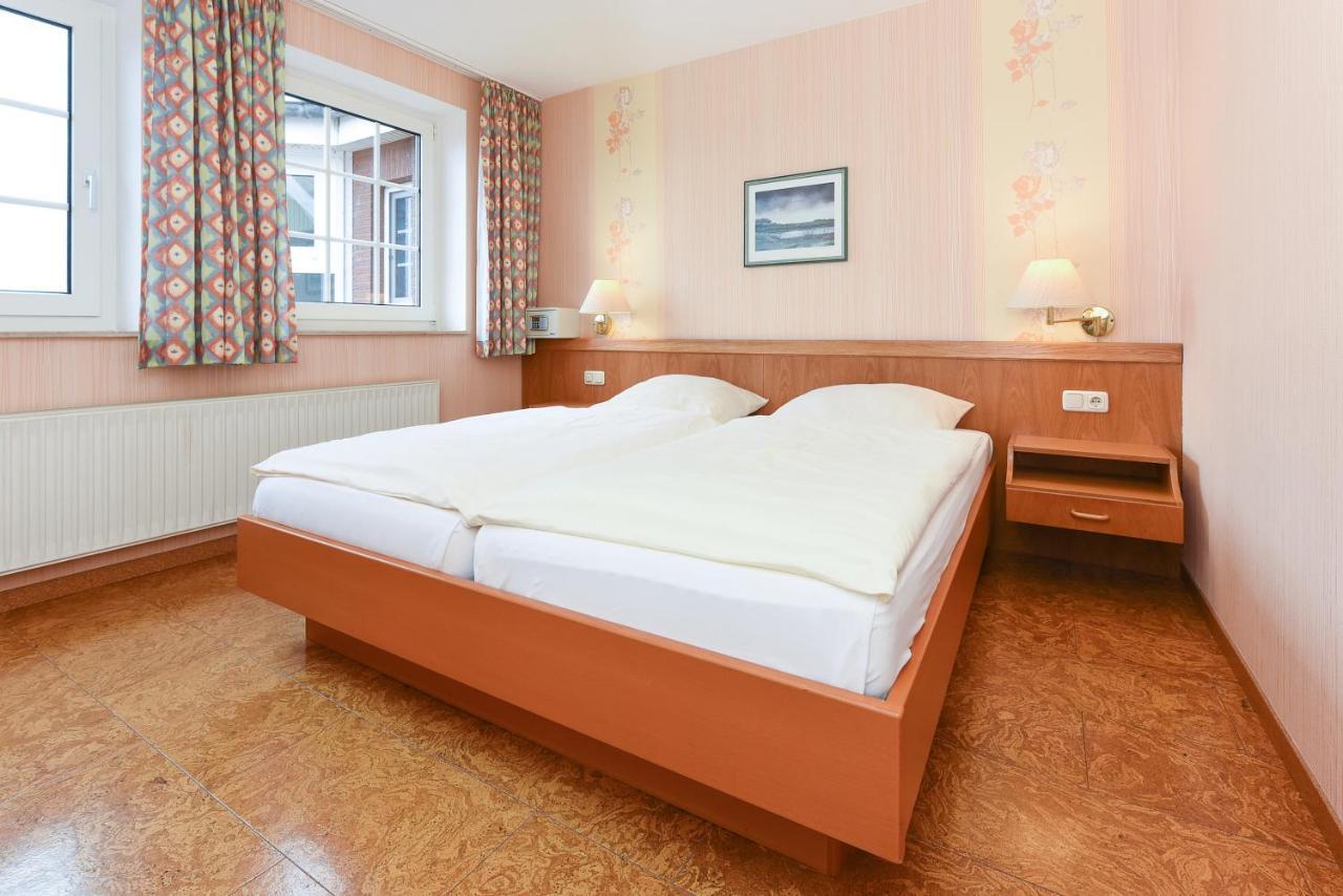 Hotel-Pension Stoertebeker Bensersiel Ngoại thất bức ảnh