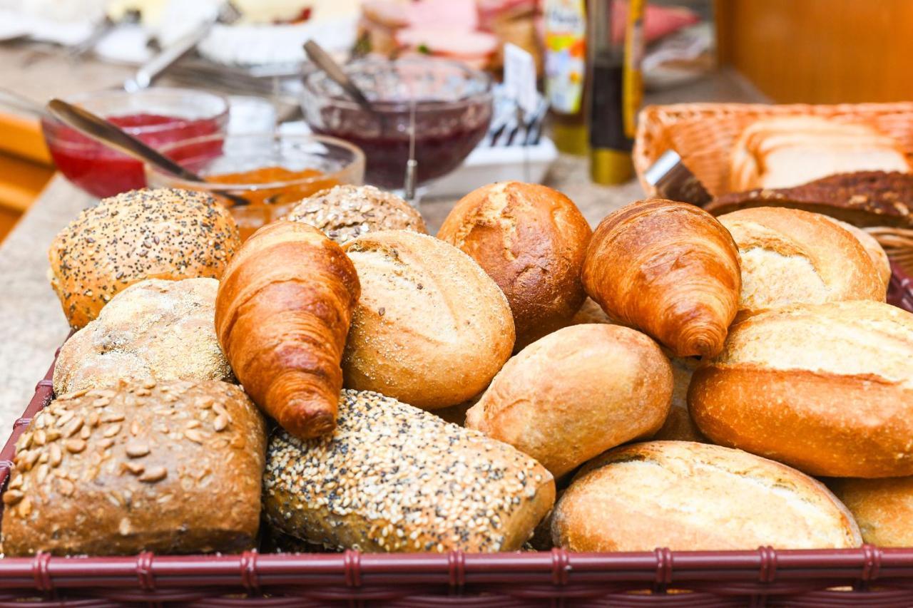Hotel-Pension Stoertebeker Bensersiel Ngoại thất bức ảnh