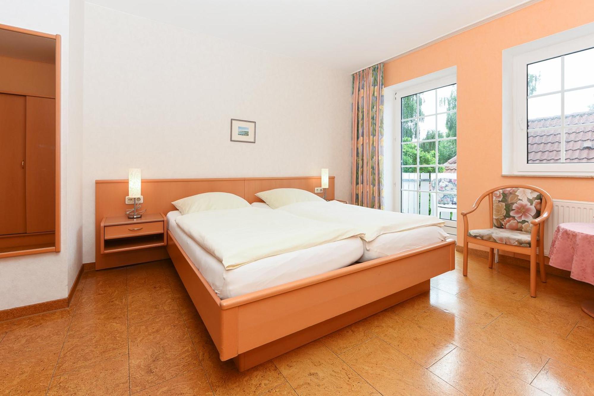 Hotel-Pension Stoertebeker Bensersiel Ngoại thất bức ảnh