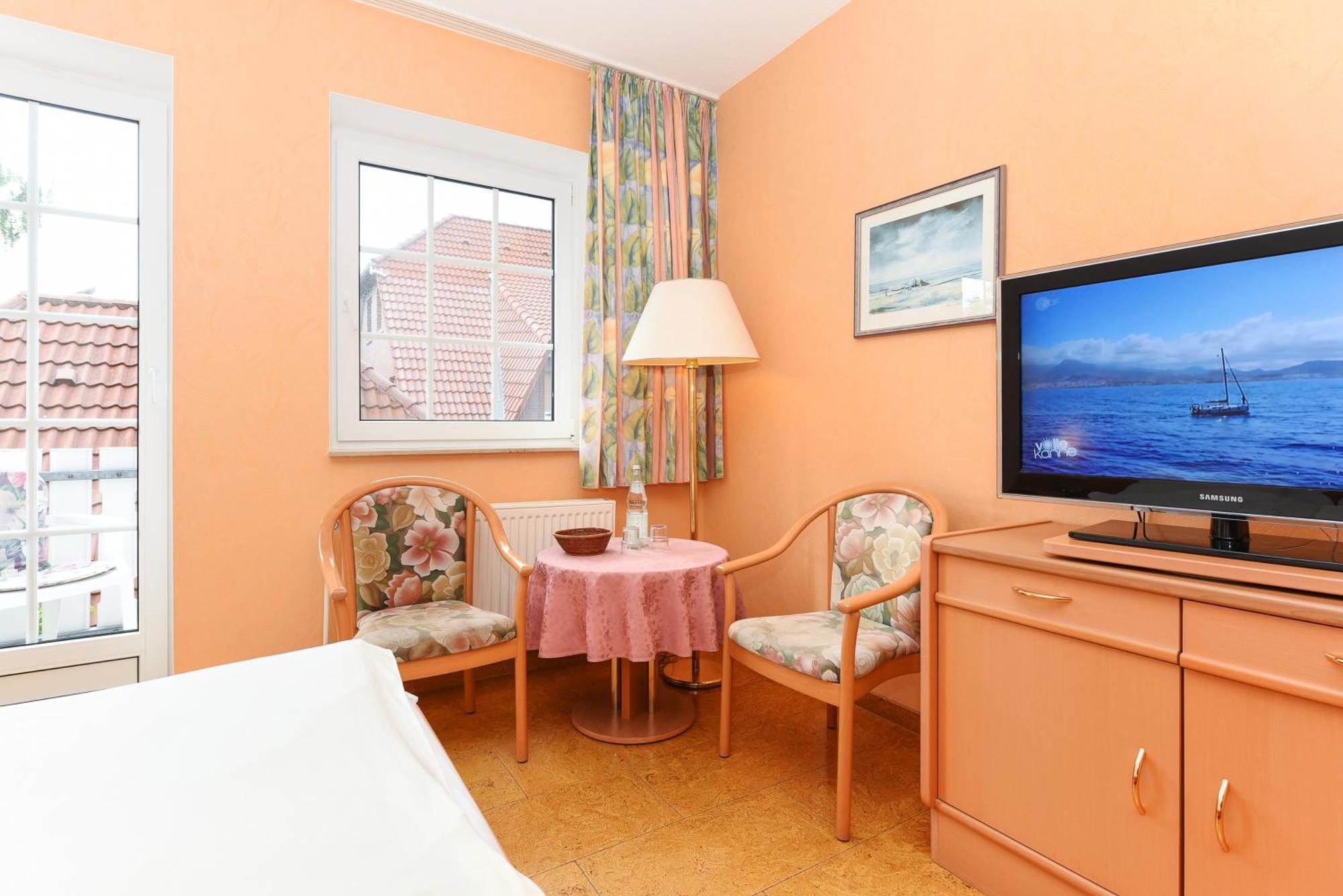 Hotel-Pension Stoertebeker Bensersiel Ngoại thất bức ảnh